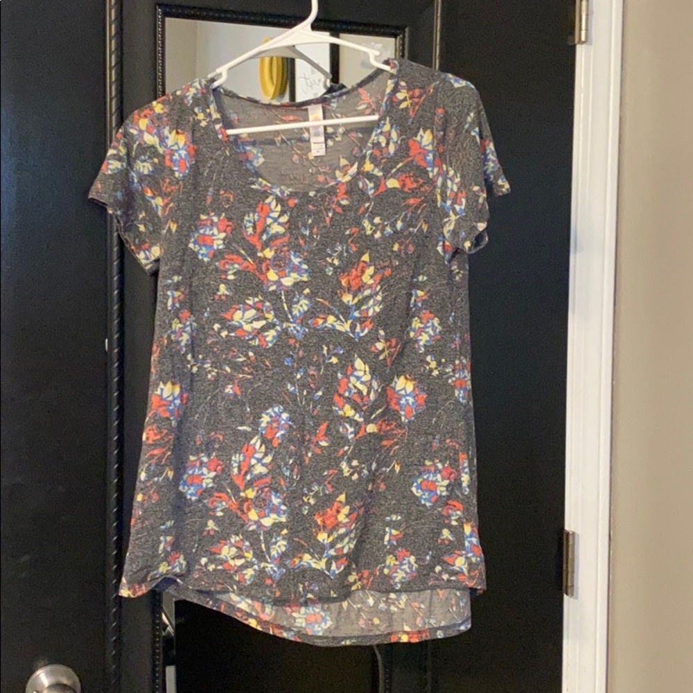 LulaRoe Short Sleeve Shirt